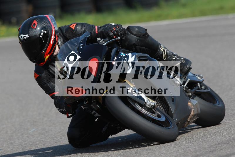 /Archiv-2022/06 15.04.2022 Speer Racing ADR/Gruppe gelb/90